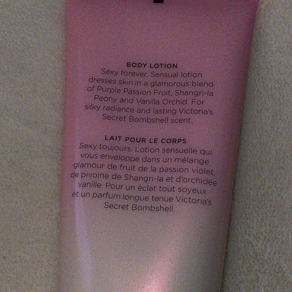 Victoria’s Secret bombshell lotion - Picture 5 of 7